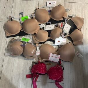 Unbranded sorted sizes and colors 14 bras total